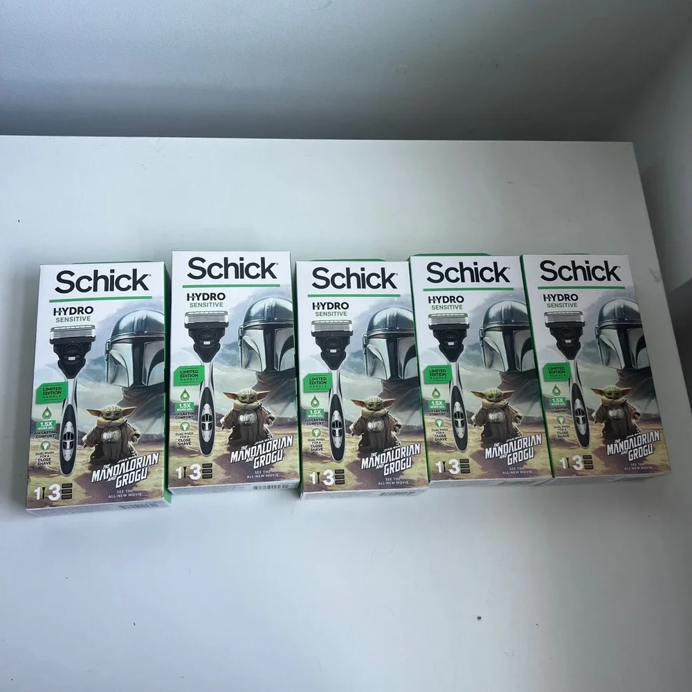 Schick Hydro Sensitive Razor Star Wars Mandalorian Grogu Limited Edition Handle